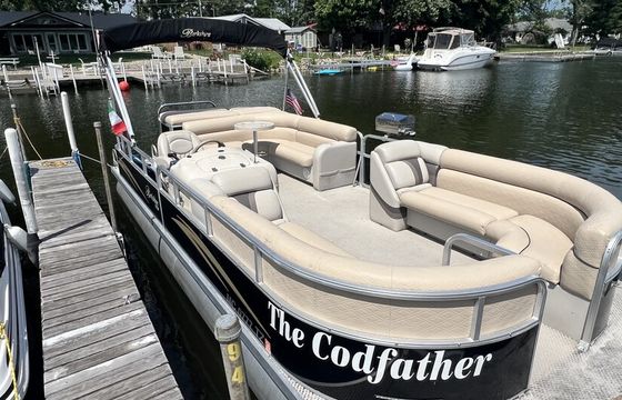 Clean 22' Berkshire Pontoon for Lake Wawasee Family Adventures