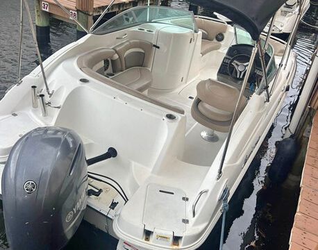 Blue lagoon 22` deck boat perfect for cruising-sandbars and more!