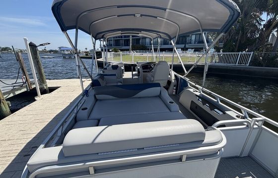 Port Richey - Tahoe LTZ 2685 Pontoon