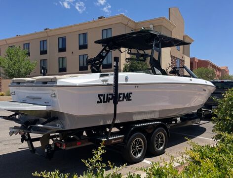 2025 Supreme S240 Surf Boat