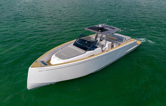 Luxury Day Boat In Montauk NY - Pardo 43