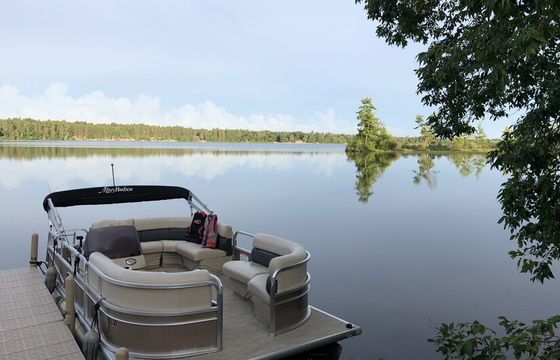 Boat for rent with stay at Pine Point Haven