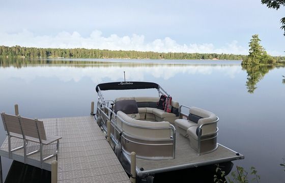 Boat for rent with stay at Pine Point Haven