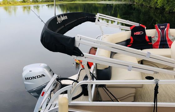 Boat for rent with stay at Pine Point Haven