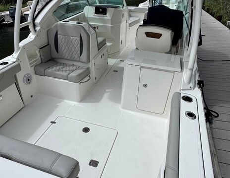 Pursuit Dual Console 27 ft