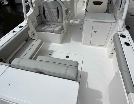 Pursuit Dual Console 27 ft