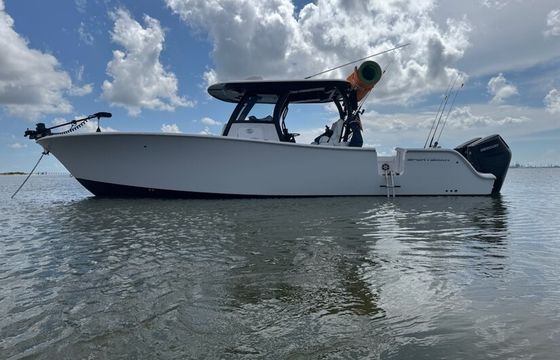 Cruise in Comfort – 2025 Sportsman 32' Seakeeper