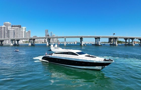 Venture — 101ft Leopard Luxury Charter