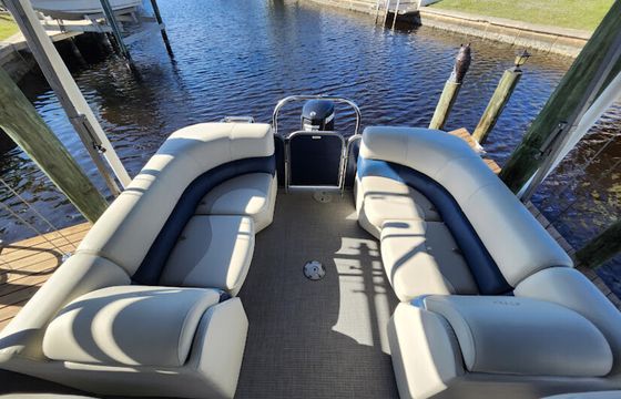 MANITOU PONTOON 23 AURORA TRIPLE TUBE VP