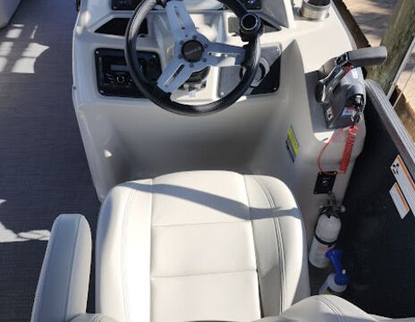 MANITOU PONTOON 23 AURORA TRIPLE TUBE VP