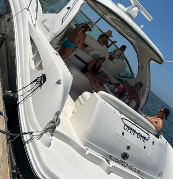 "Opus One" : 45 ft Searay Sundancer