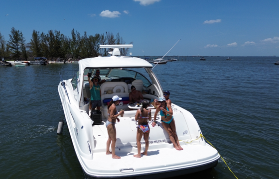 "Opus One" : 45 ft Searay Sundancer