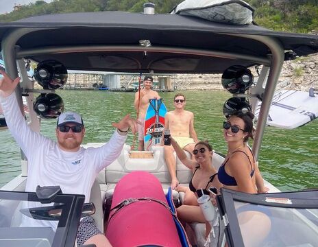 Party, Play,Cruise – 2018 Malibu Wakesetter 24 MXZ!