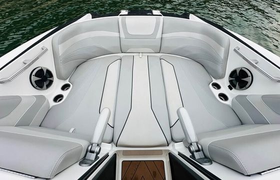 Party, Play,Cruise – 2018 Malibu Wakesetter 24 MXZ!