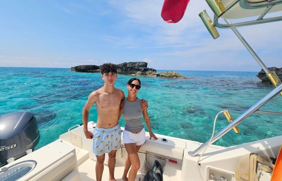 Island Girl — Elegant 34ft Pursuit