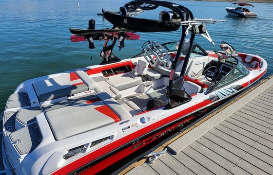 Learn to wake or just a day on the Lake . You'll love the EDventure!