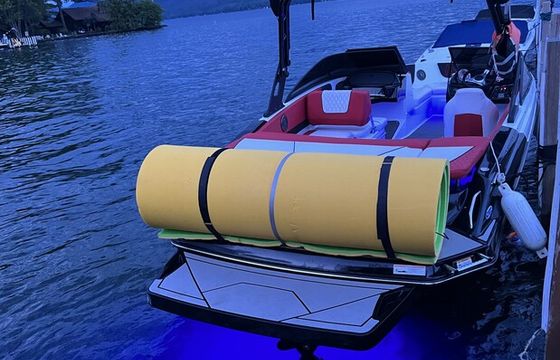 Spacious &amp; Sporty 2021 Glastron GX215 | Captain Option |  9 ppl