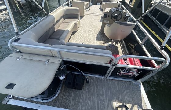 Crab Island Pontoon Rental