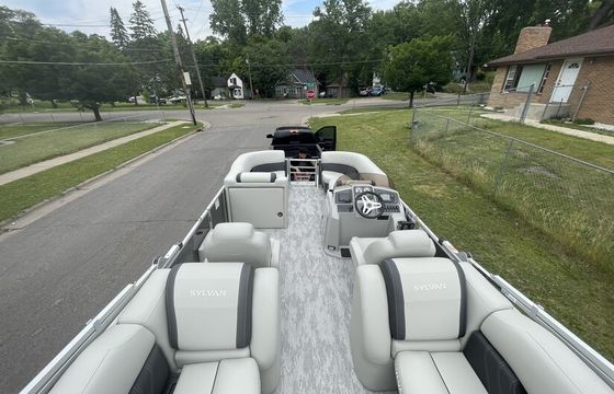 Brand New 2026 Sylvan Mirage Pontoon | Seats 12 | Bluetooth Stereo
