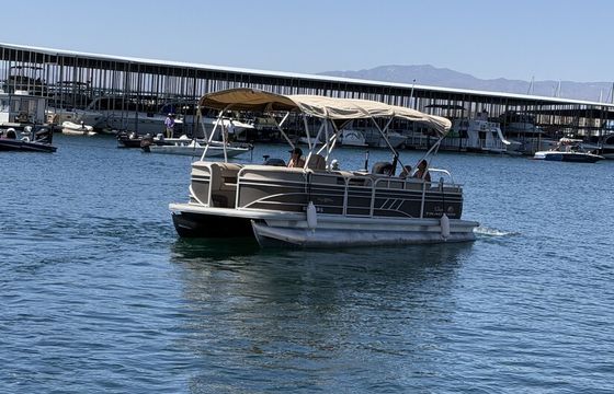 2020 Sun Tracker Part Barge 22 DLX
“Toon Time”