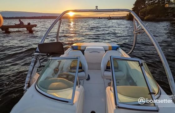 18ft Sea Ray – Lake Washington, Seattle