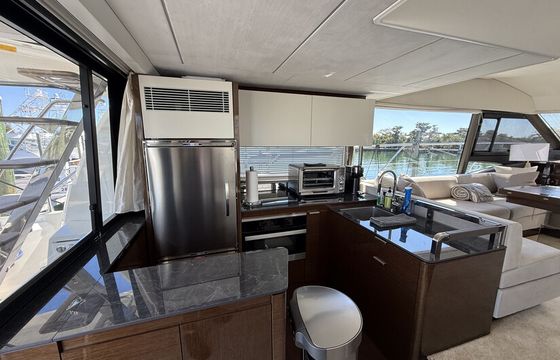 Ivy O 59' : Come and Enjoy on-water!