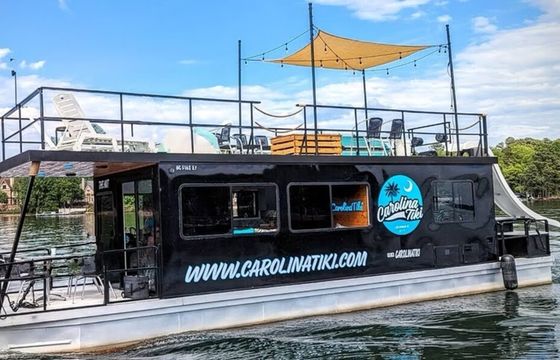 The Tiki Hut – Your Floating Paradise on Lake Norman