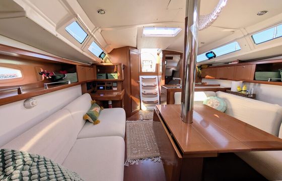 Wind + Water - Sail in Modern Luxury