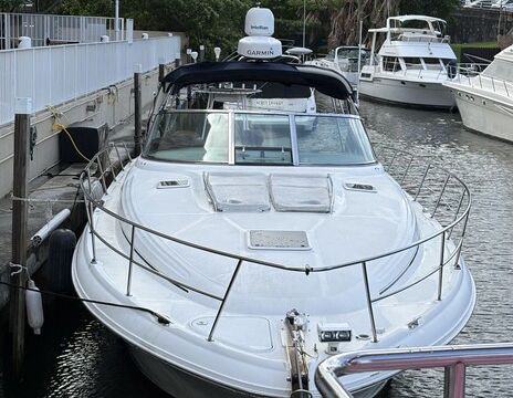 45’ Sea Ray Sundancer (Sunkissed) – Miami River