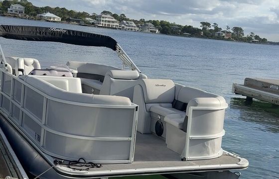 Spacious Luxury Cruiser for Crab Island, Fishing and Beach Adventures
