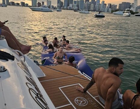 47ft Cruiser Yacht – Miami