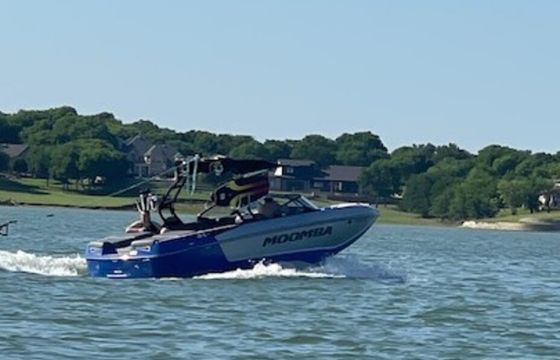Wakesurfing/Wakeboarding/Tubing/Just Chillin