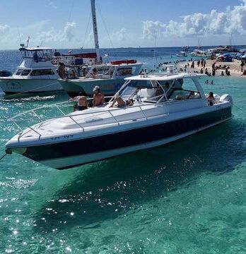 Intrepid powerboat great for island hoping in comfort