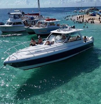 Intrepid powerboat great for island hoping in comfort
