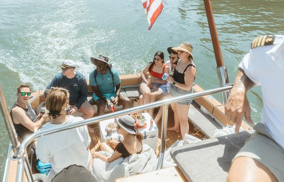 Cruise DC in Retro Style aboard American Pie