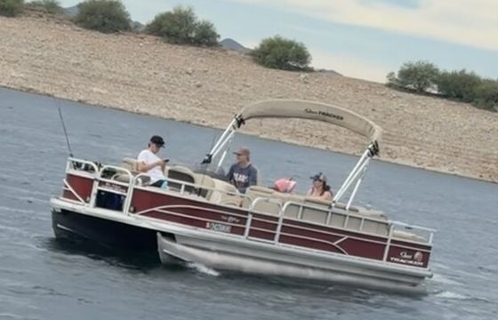24-Foot Fishing Barge Rental