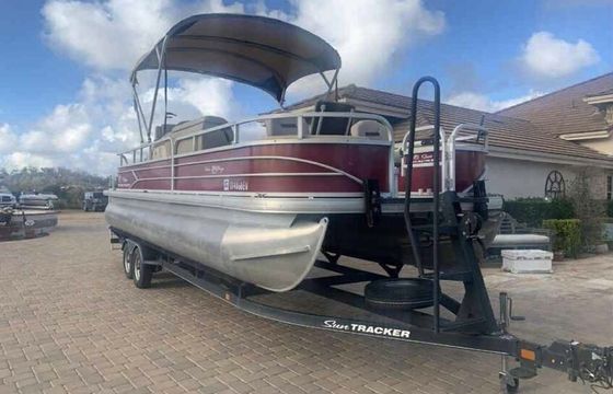 24-Foot Fishing Barge Rental