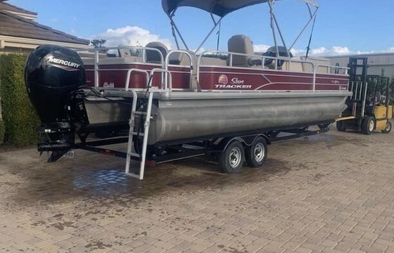 24-Foot Fishing Barge Rental