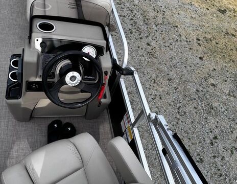 SWEET PONTOON FOR FRIENDS &amp; FAMILY