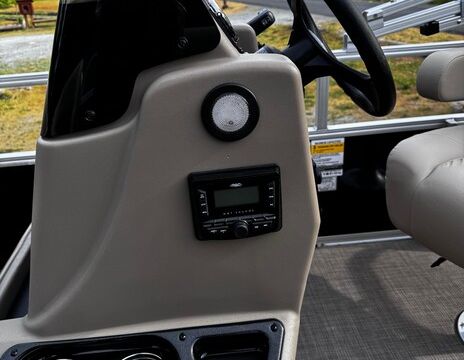 SWEET PONTOON FOR FRIENDS &amp; FAMILY