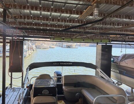 $499 Per Day, $699 Total Per Weekend, $799 Per Week.  16 Foot Pontoon