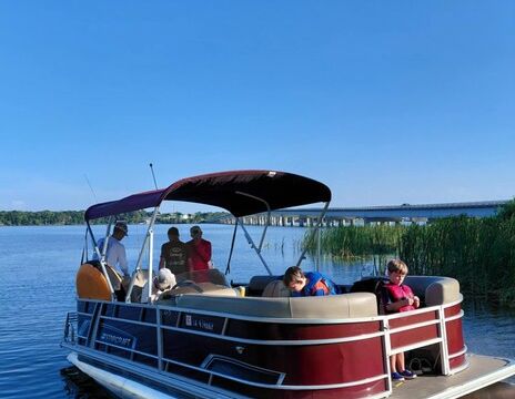 2022 Starcraft Pontoon Boat For Rent on Cedar Creek Reservoir, TX