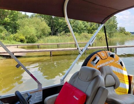 2022 Starcraft Pontoon Boat For Rent on Cedar Creek Reservoir, TX