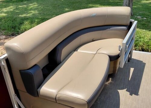 2022 Starcraft Pontoon Boat For Rent on Cedar Creek Reservoir, TX