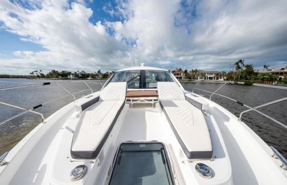 Boca Modern Luxury Yachting