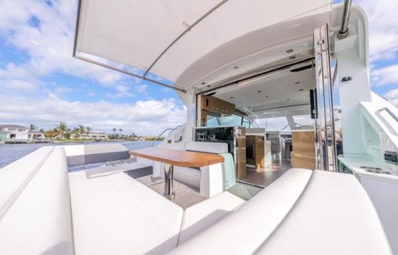 Boca Modern Luxury Yachting