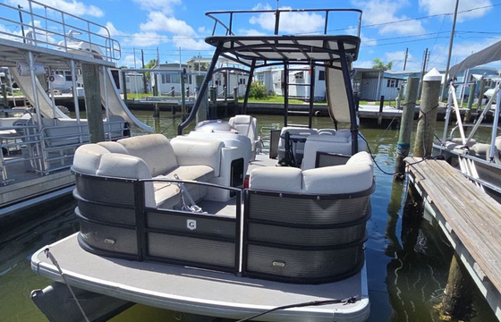 25' Double-Deck Tritoon Party Boat w/ Water Slide!