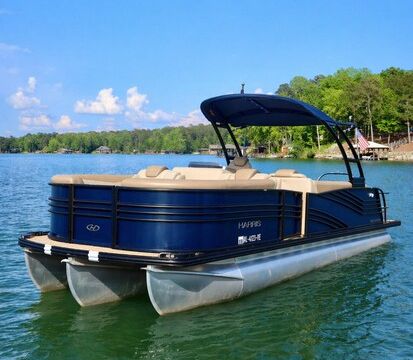 Harris Grand Mariner 25' Pontoon with water accessories included