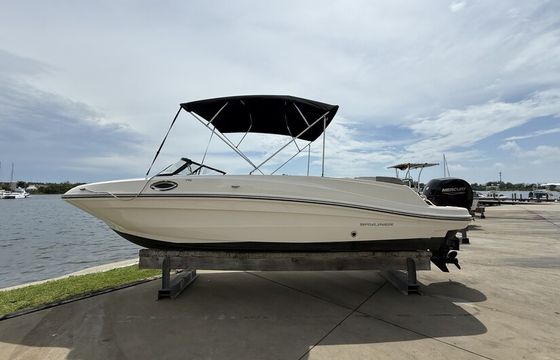 2022 Bayliner VR6 Outboard – Fun in the Sun at Panama City Beach