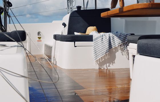 Gorgeous new 42’ Lagoon luxury Sailing catamaran Stuart FL